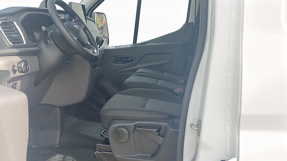 Ford Transit 7 of 13