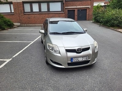 Toyota Auris 5 of 5