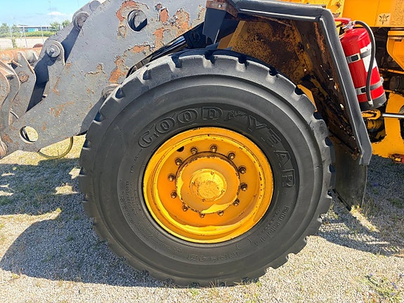 Volvo L90C 6 of 12