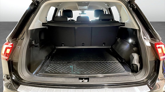 Volkswagen Tiguan Allspace 12 of 19