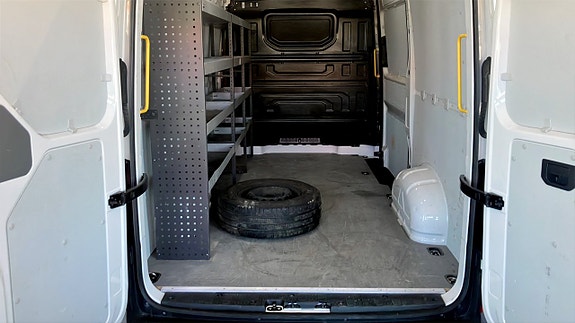 Volkswagen Crafter 13 of 21