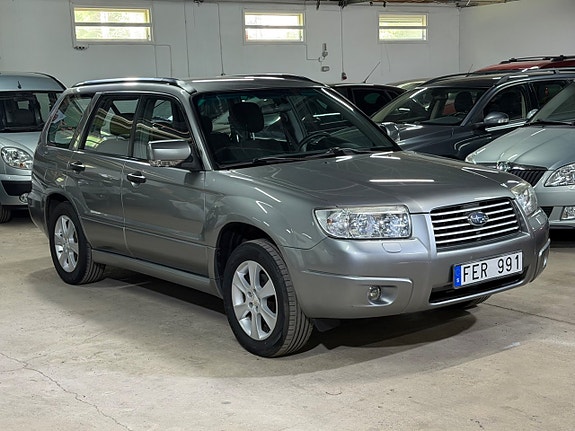 Subaru Forester 2 of 5