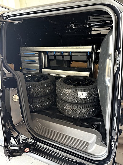 Ford Transit Connect 3 of 5