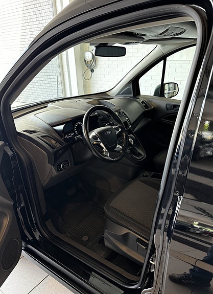 Ford Transit Connect 11 of 12