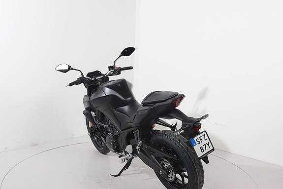 Yamaha MT-03 6 of 6