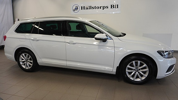 Volkswagen Passat 2 of 5