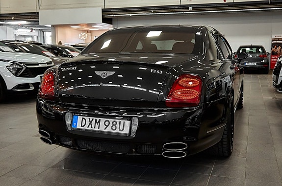 Bentley Continental Flying Spur 4 of 5