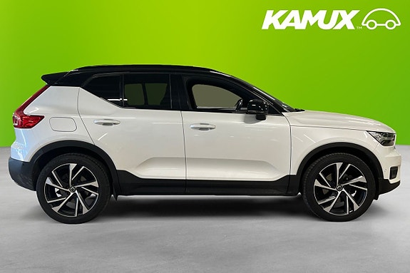 Volvo XC40 2 of 5