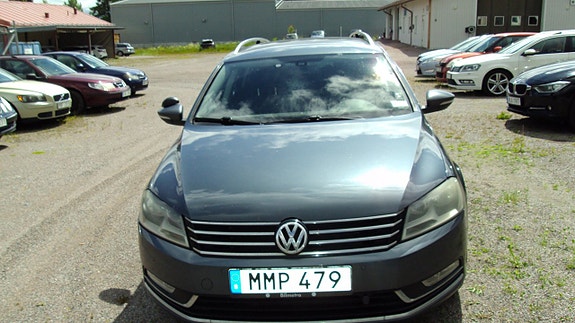 Volkswagen Passat 3 of 5