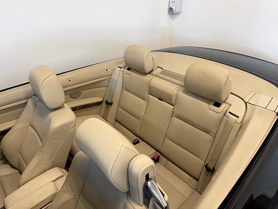 BMW 335i 17 of 20