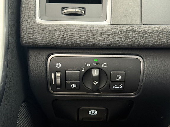Volvo XC60 17 of 30