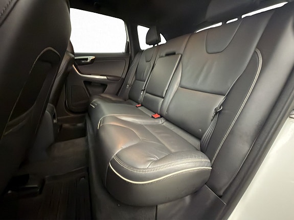 Volvo XC60 30 of 30