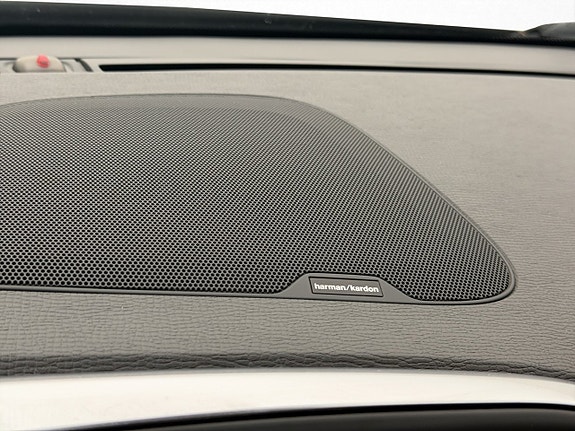 Volvo XC60 21 of 30