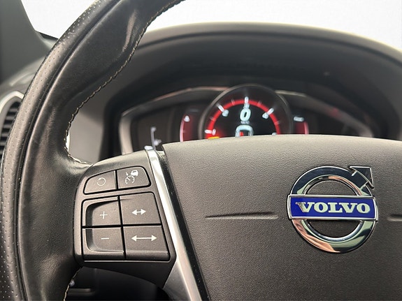 Volvo XC60 18 of 30