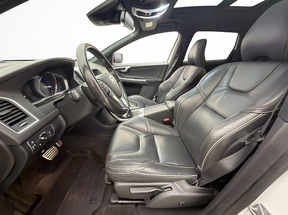Volvo XC60 12 of 30