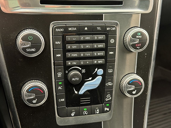 Volvo XC60 25 of 30