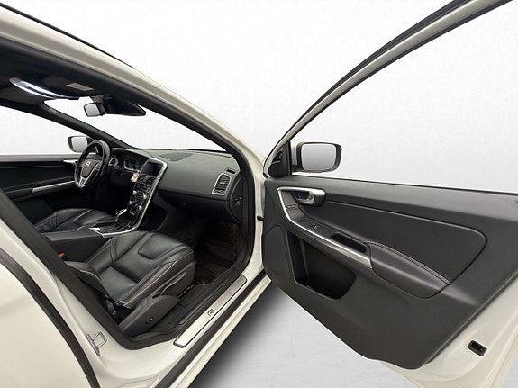 Volvo XC60 28 of 30