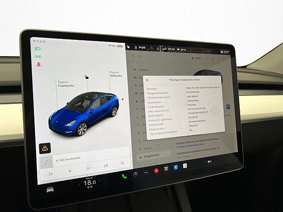 Tesla Model Y 21 of 30