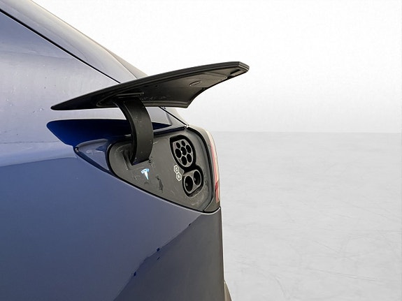 Tesla Model Y 30 of 30
