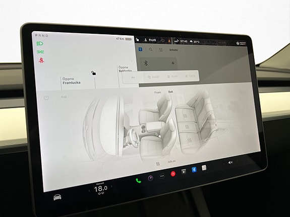 Tesla Model Y 25 of 30