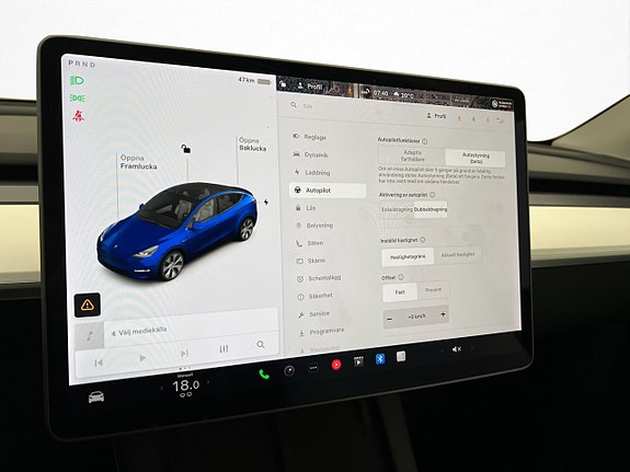 Tesla Model Y 13 of 30