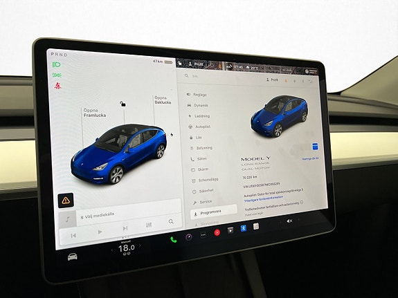 Tesla Model Y 19 of 30