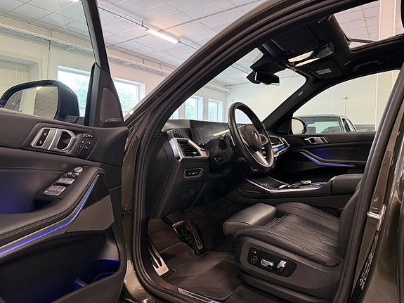 BMW X7 9 of 30