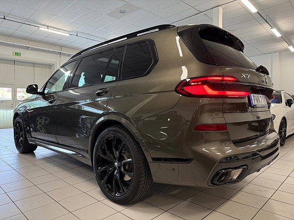 BMW X7 6 of 30