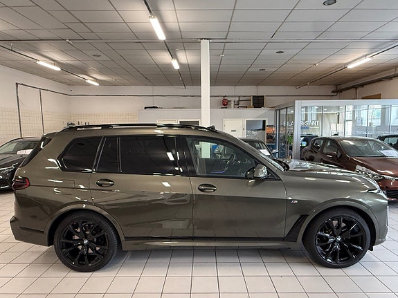 BMW X7 2 of 30