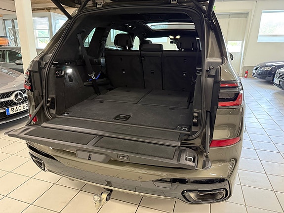 BMW X7 30 of 30