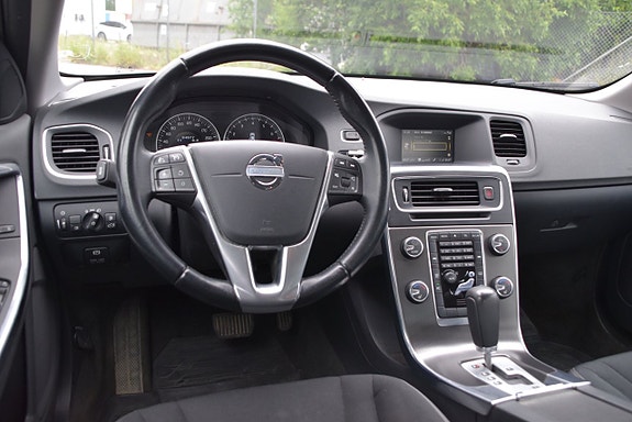 Volvo S60 7 of 19