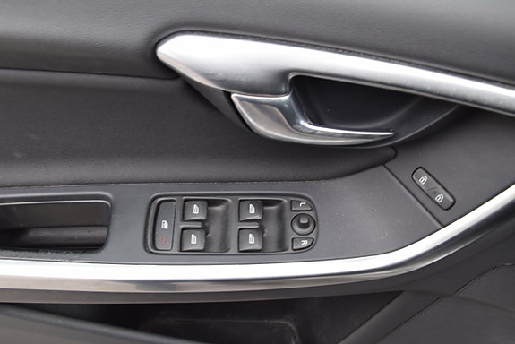 Volvo S60 16 of 19