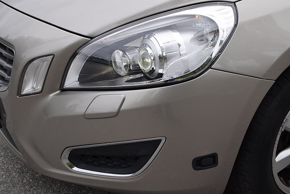 Volvo S60 17 of 19