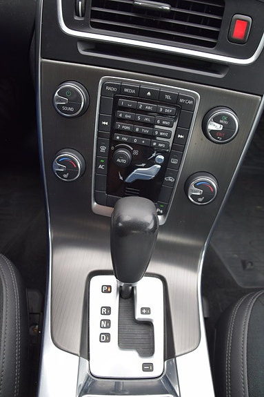 Volvo S60 13 of 19