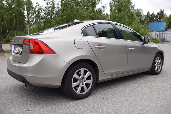 Volvo S60 5 of 5