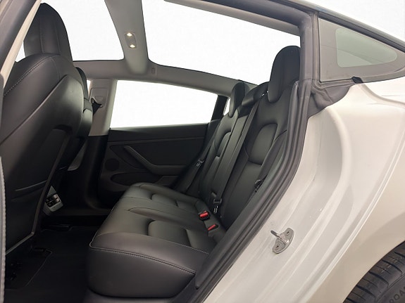 Tesla Model 3 22 of 30
