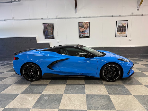 Chevrolet Corvette 2 of 5