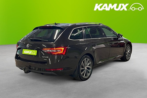 Skoda Superb 4 of 5