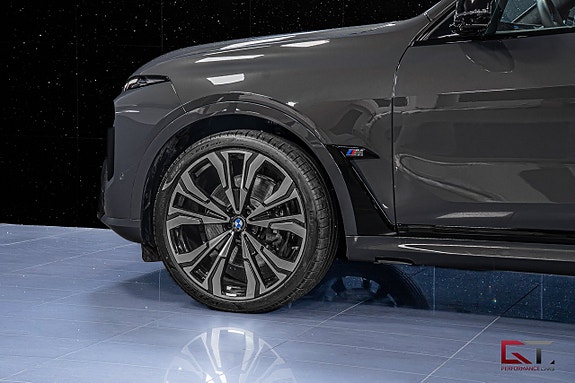 BMW X7 5 of 5