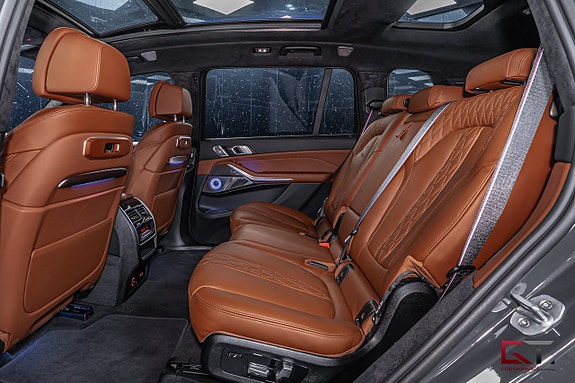 BMW X7 21 of 25