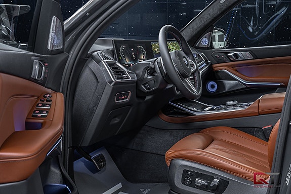 BMW X7 9 of 25