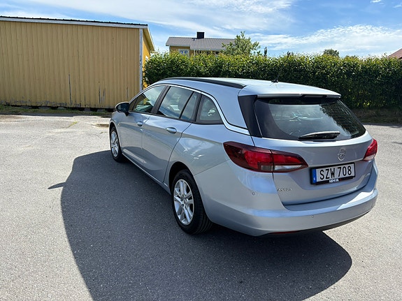 Opel Astra 2 of 3