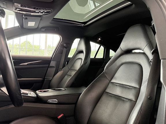 Porsche Panamera 4S 9 of 23