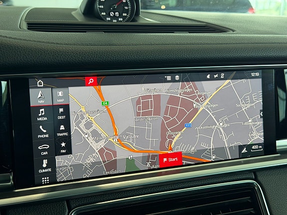 Porsche Panamera 4S 19 of 23