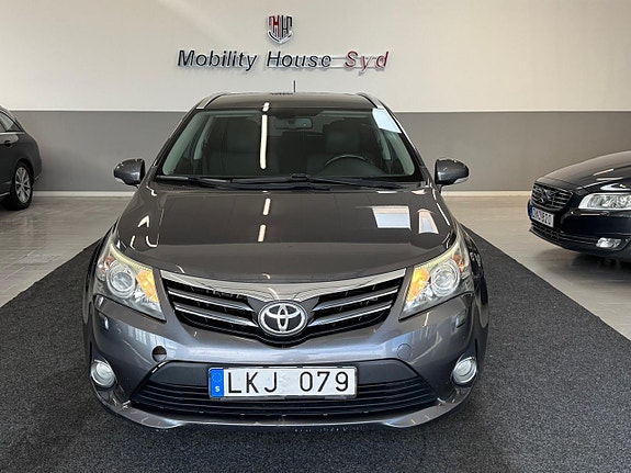Toyota Avensis 6 of 19