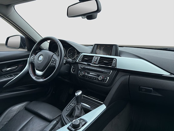 BMW 318d 12 of 21
