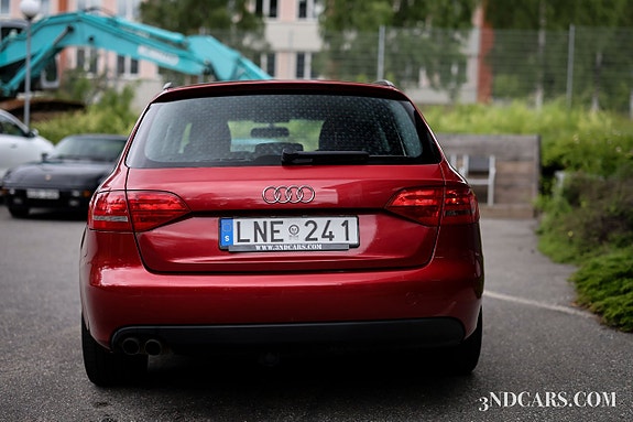 Audi A4 5 of 16