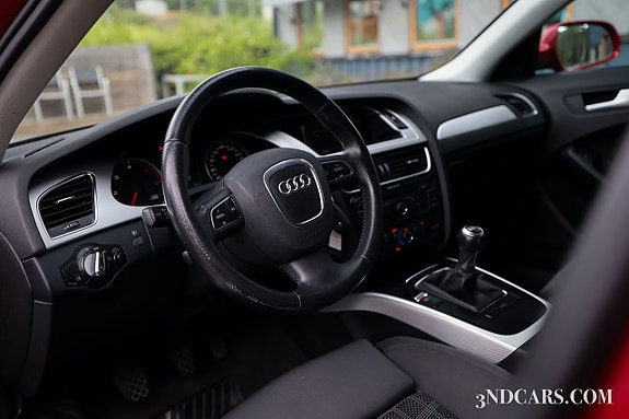Audi A4 9 of 16