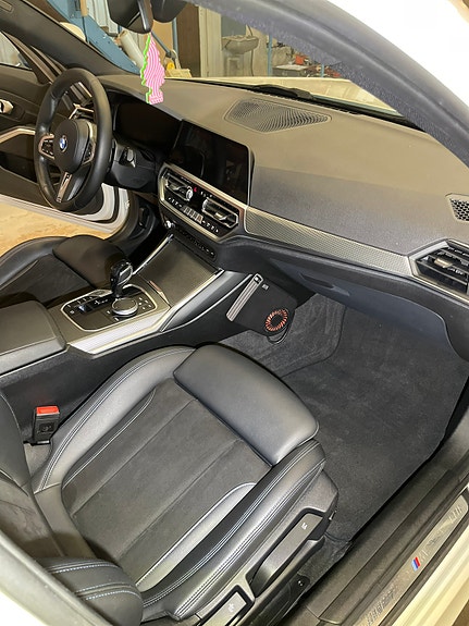 BMW 320d 4 of 4