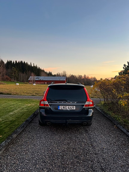 Volvo V70 5 of 5